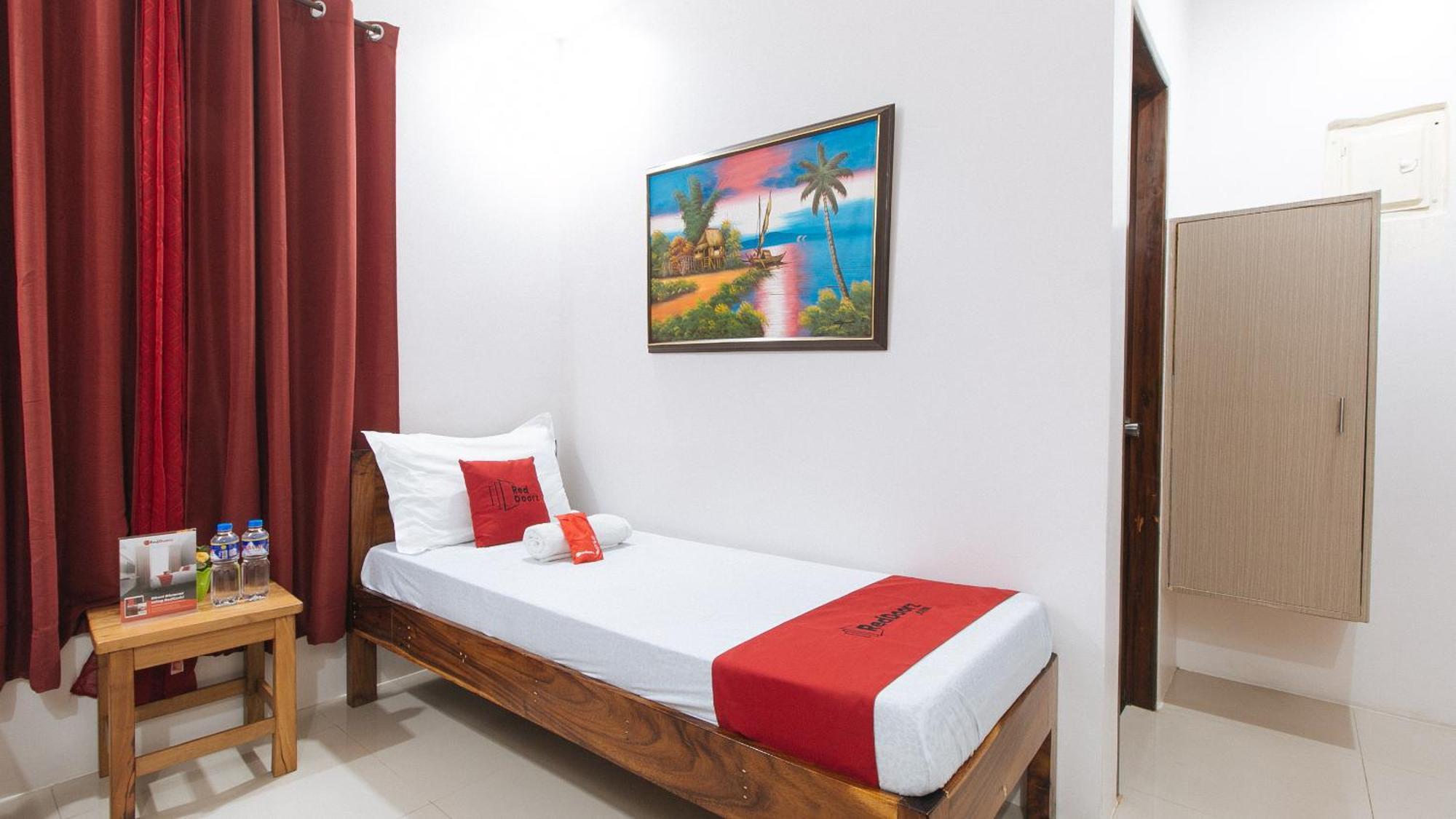 RedDoorz Plus @ Jollydays Hotel Nueva Ecija San Jose  Exterior foto