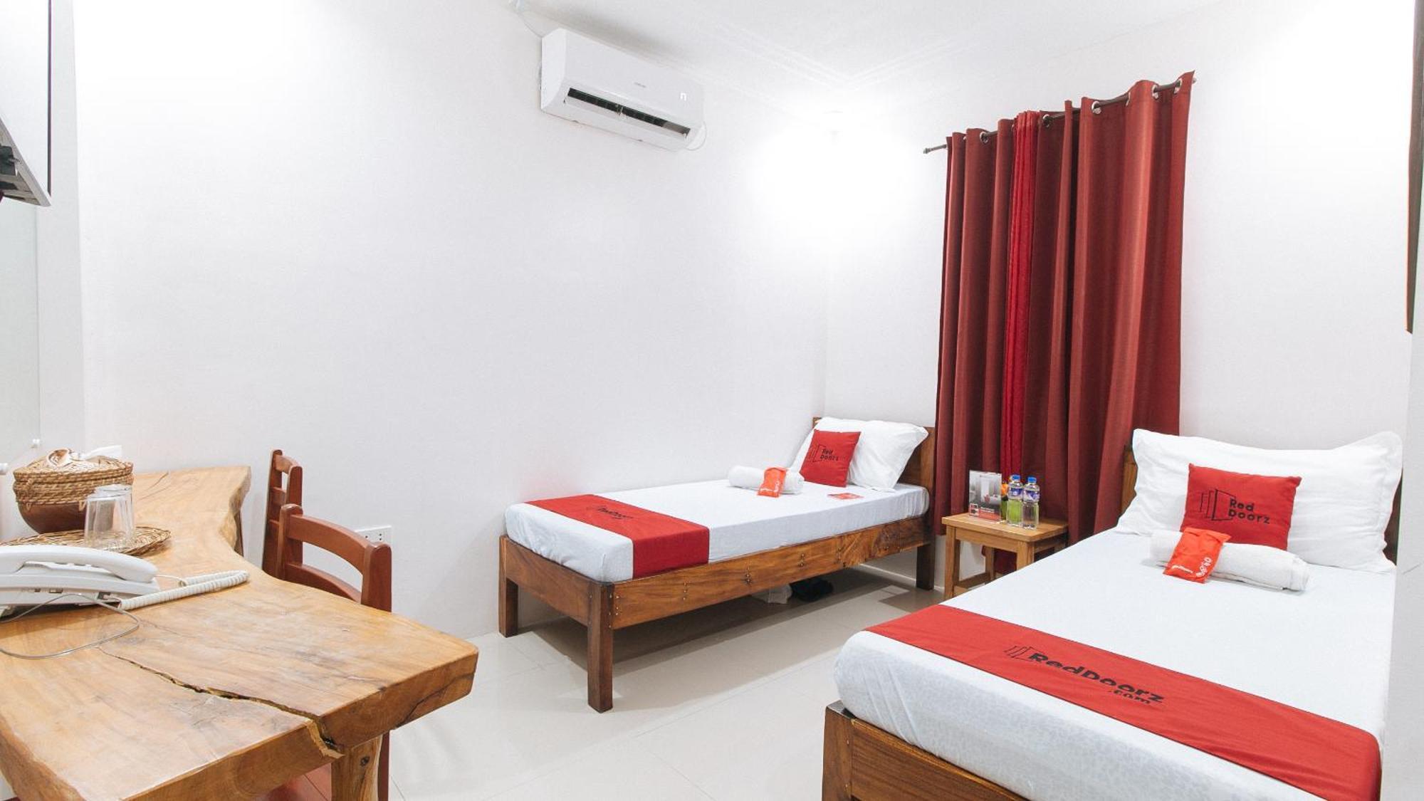 RedDoorz Plus @ Jollydays Hotel Nueva Ecija San Jose  Exterior foto