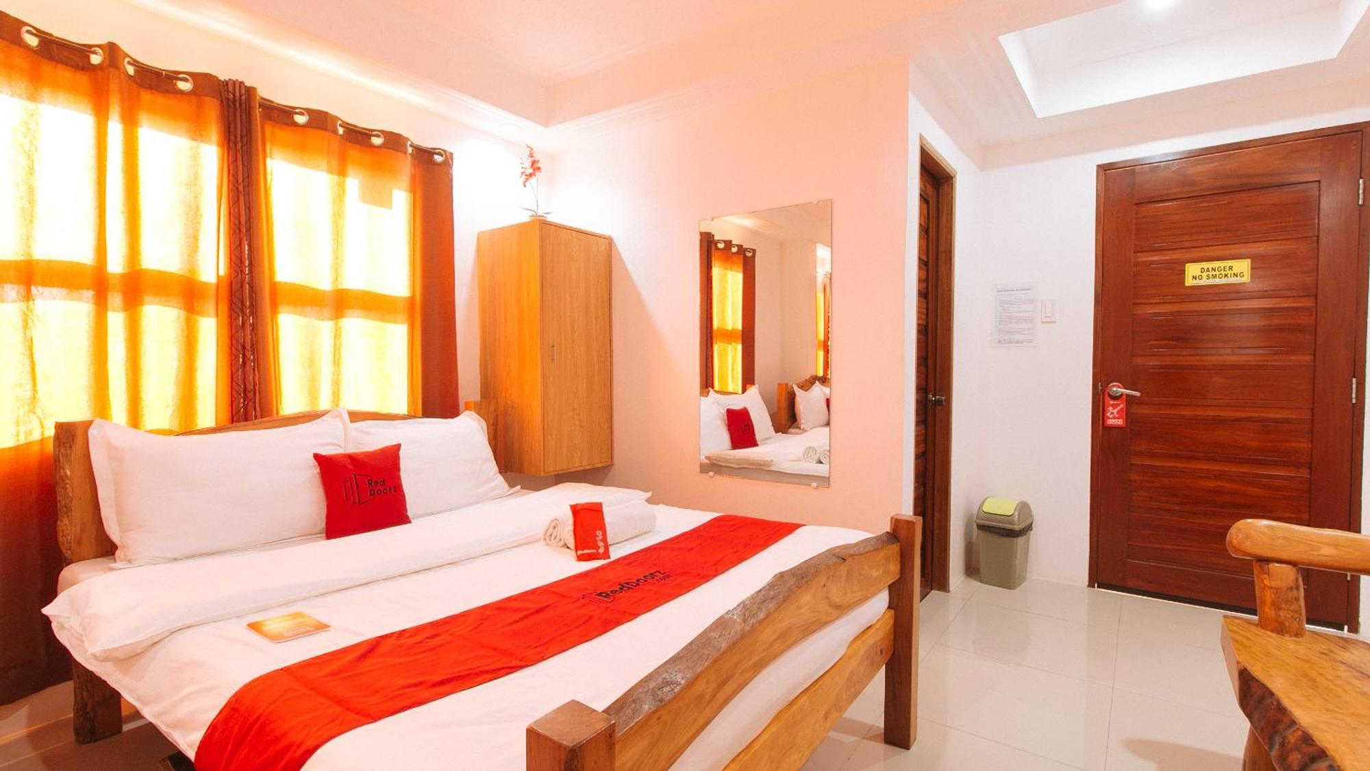 RedDoorz Plus @ Jollydays Hotel Nueva Ecija San Jose  Exterior foto