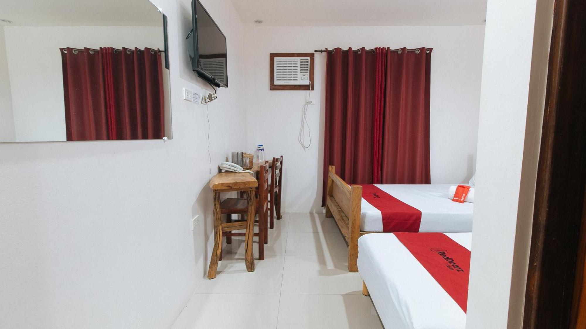 RedDoorz Plus @ Jollydays Hotel Nueva Ecija San Jose  Exterior foto