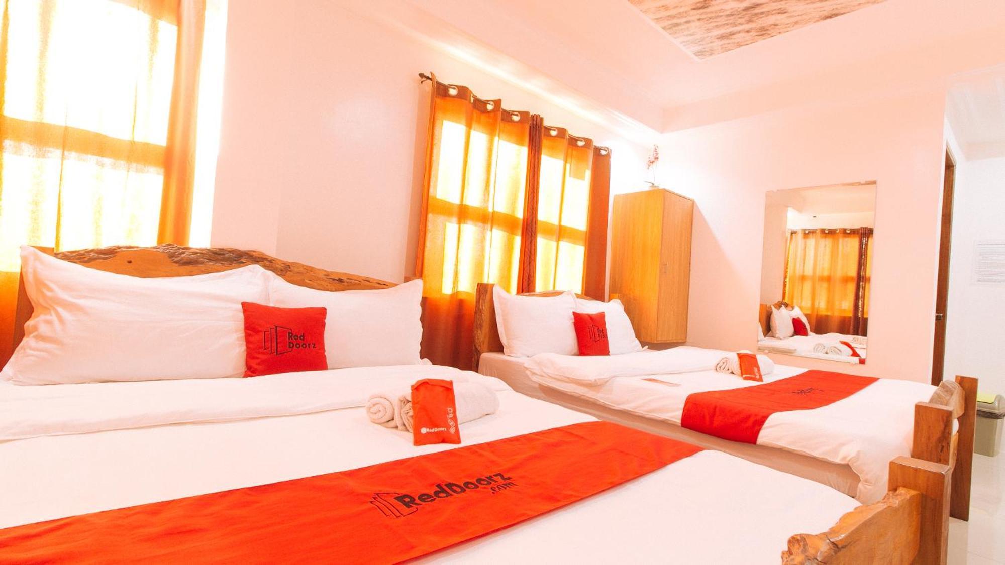 RedDoorz Plus @ Jollydays Hotel Nueva Ecija San Jose  Exterior foto