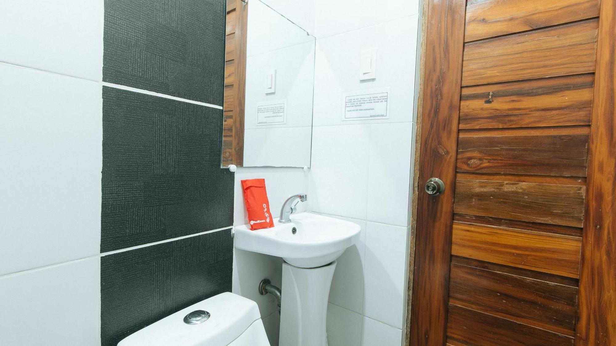RedDoorz Plus @ Jollydays Hotel Nueva Ecija San Jose  Exterior foto